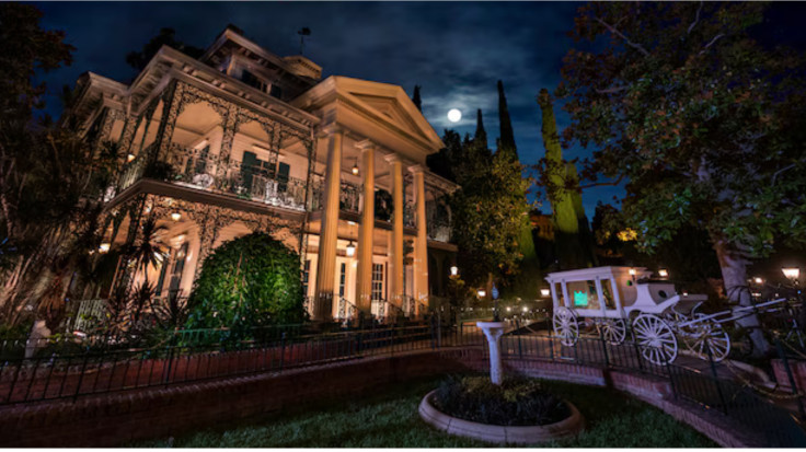 Death in Haunted Mansion Disneyland
