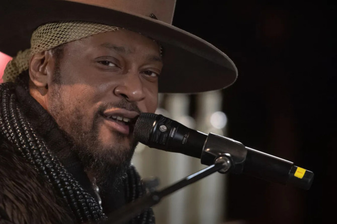D'Angelo dead at 51 after a battle with cancer