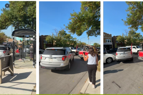 Alleged ICE agents board Ford SUV without license plates (September)