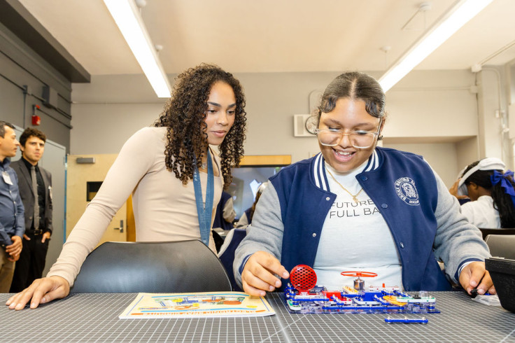 Hezly Rivera, Verizon Innovative Learning lab openings