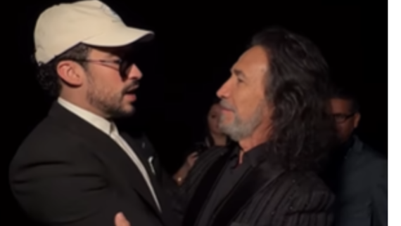 Bad Bunny y Marco Antonio Solis Latin Grammys 2025