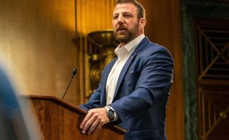 Sen. Markwayne Mullin (R-Okla.)