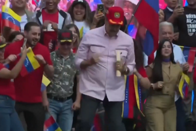 Maduro dances before supporters