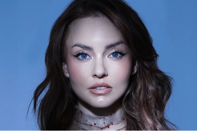 Angelique Boyer en Domenica Montero TelevisaUnivisin vs La dueña