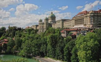 Switzerland Freezes $880 Million in Assets Linked to Nicolás Maduro