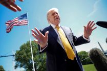 Trump Insults Journalists over Inflation and Ballroom before China Trip