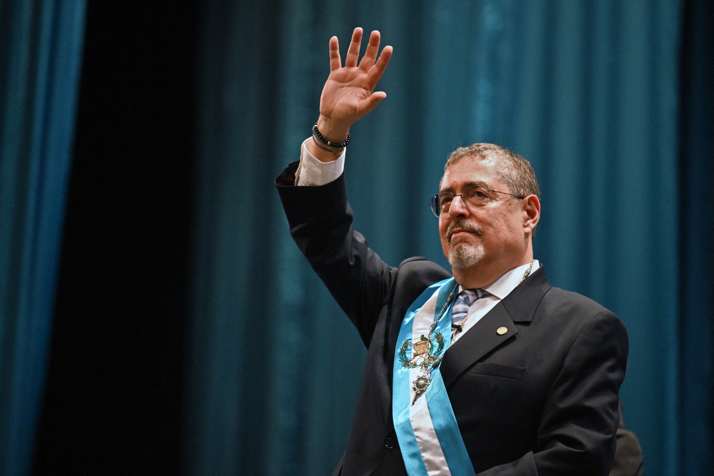 Guatemala authorizes USA territory president arvelo