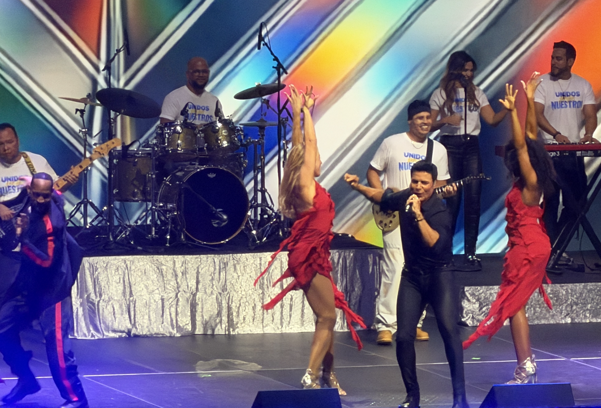 Chayanne Unidos por los nuestros venezuela colombia earthquakes relief
