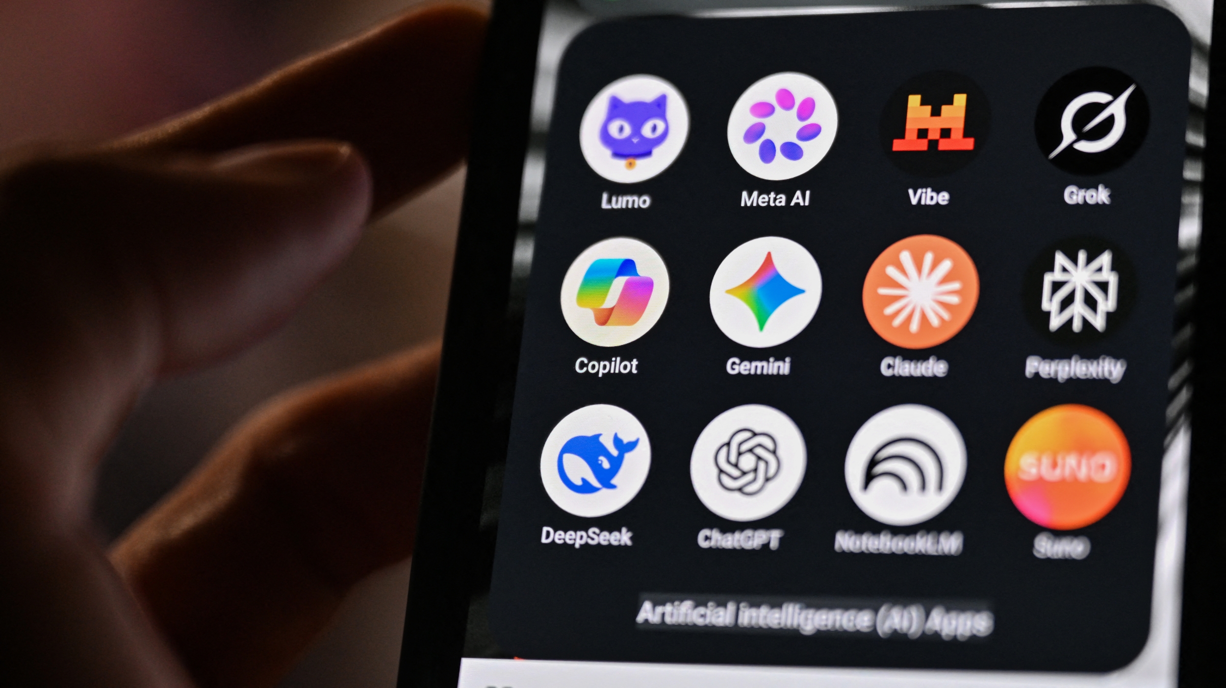 AI Chatbots Get Nearly 1 in 3 Voting Questions Wrong — And the Errors Climb Higher in Spanish