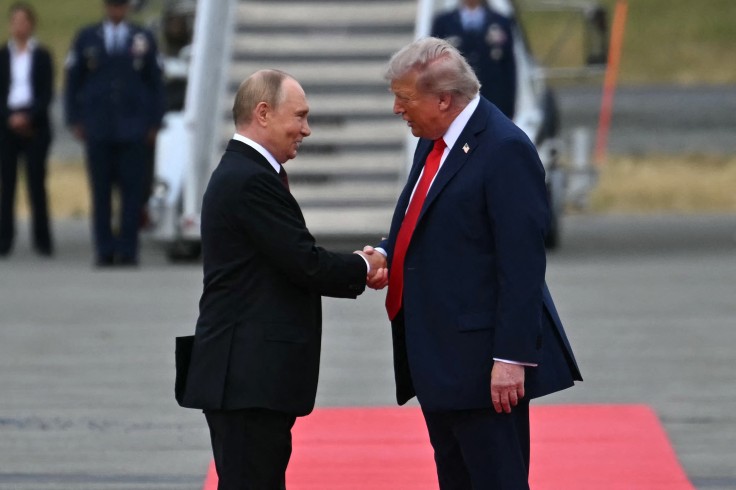 TOPSHOT-US-UKRAINE-RUSSIA-CONFLICT-SUMMIT-TRUMP-PUTIN