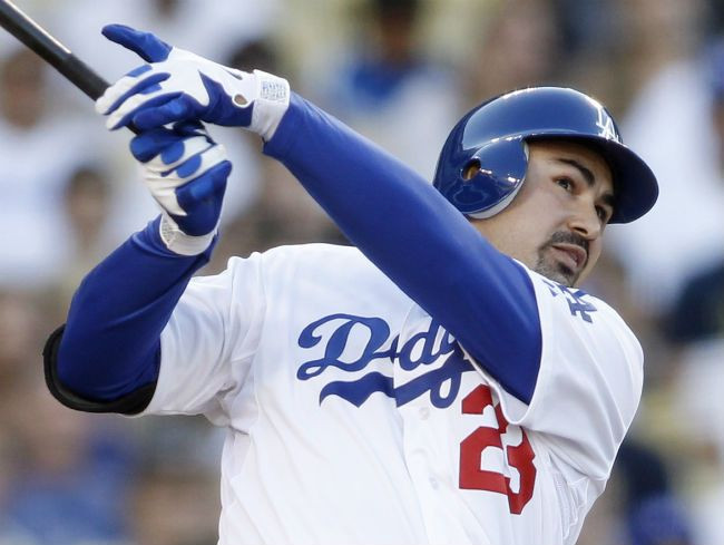 Gonzalez hits Los Angeles with a bang