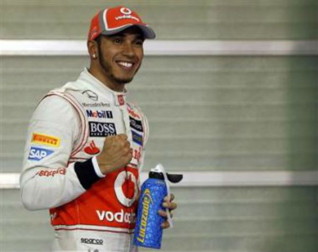 McLaren is speaking to Lewis Hamilton