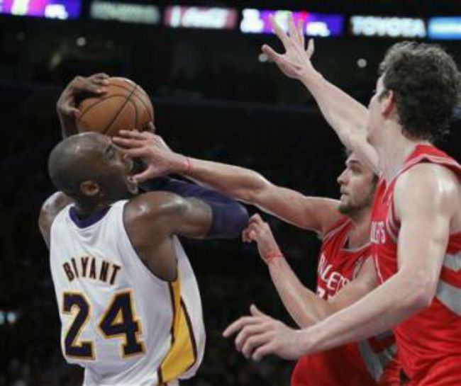 Lakers ground Rockets without D'Antoni