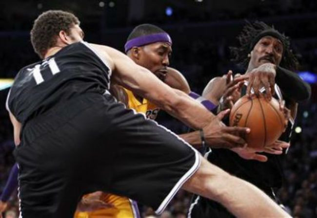 D'Antoni at the helm as Lakers beat Nets