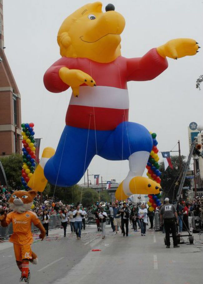 Berenstain Bear Balloon by Sean Boyd