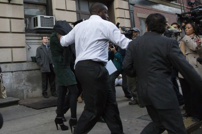 Lindsay Lohan, Arrestada en New York por Agresiones a Una Mujer.