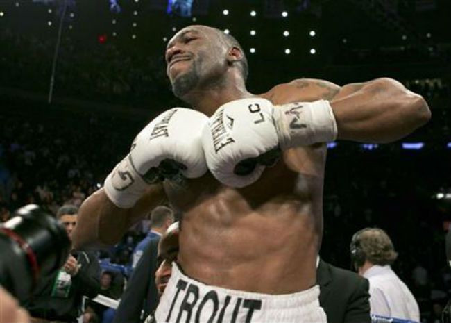 "No doubt" Trout hooks Cotto decision