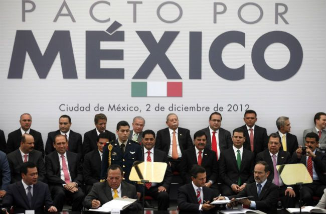 Pacto por México revela una gobernabilidad demócrata