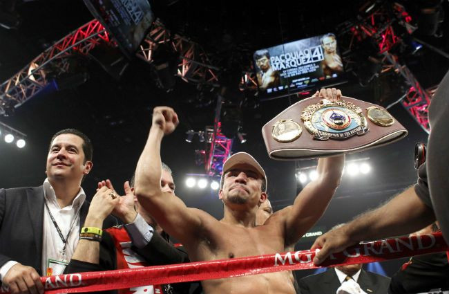 Pacquiao Gets Romney Pep Talk before Marquez Bout